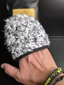 Cali Armor – Wheel Detailing Glove